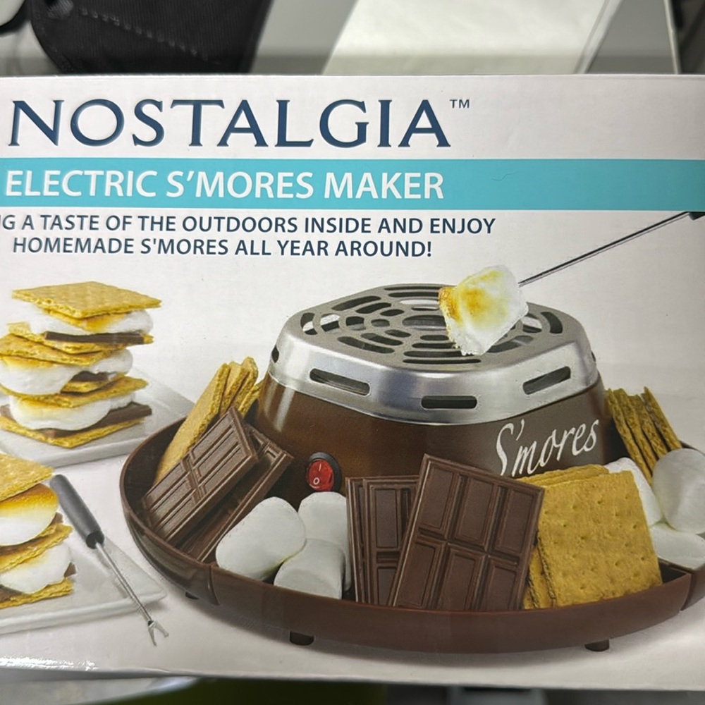 Nostalgia Electric s’ Mores Maker